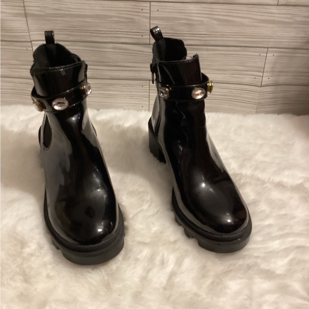 Black Chelsea Ankle Boots with Elastic Panels Side Zipper